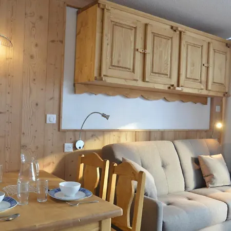 Studio Chaleureux Au Coeur Des Menuires, Au Pied Des Pistes, Balcon Sud, Pour 3 Pers - Fr-1-452-122